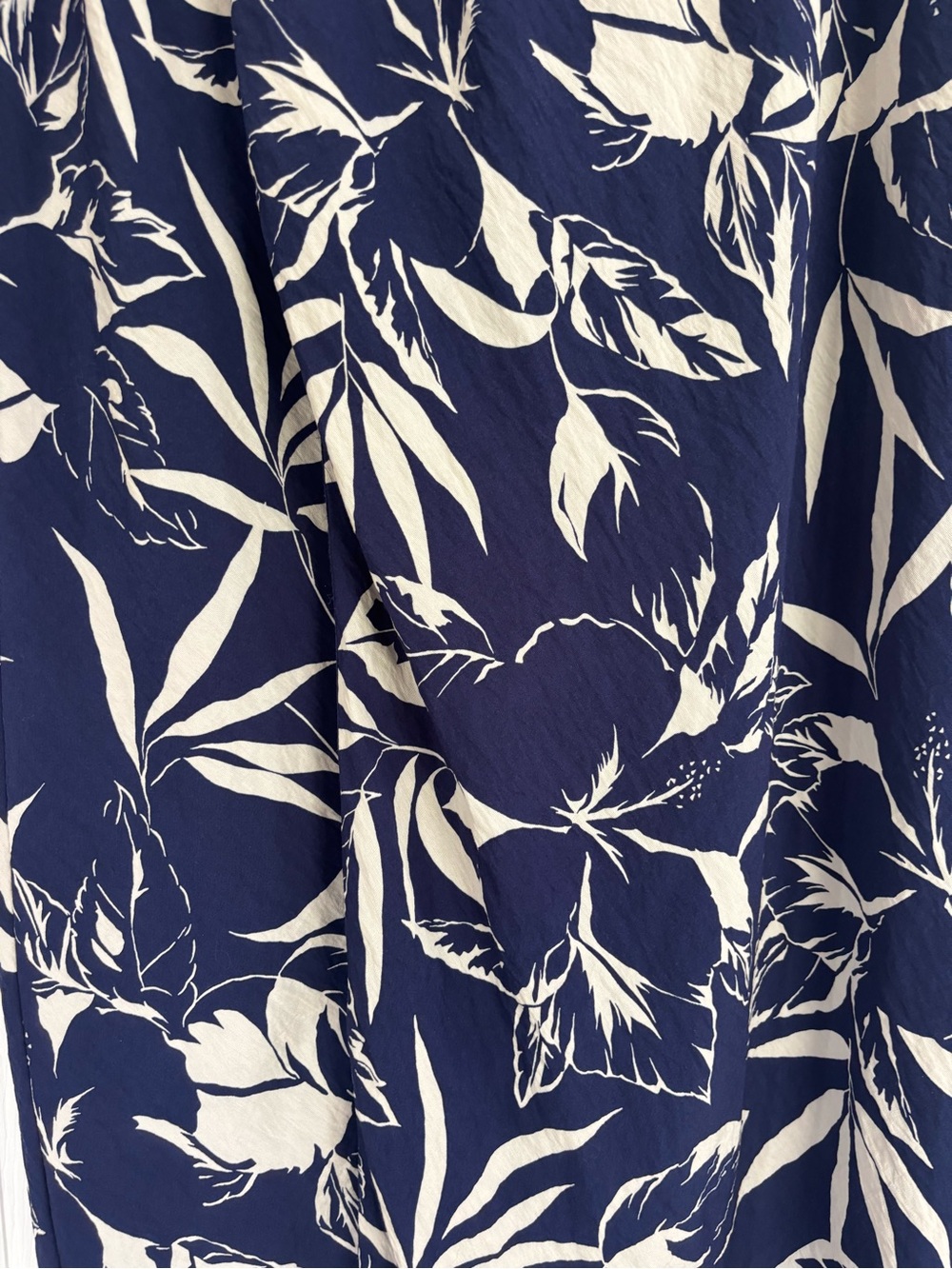 Abercrombie & Fitch Navy Floral Skirt - Picture 9 of 16